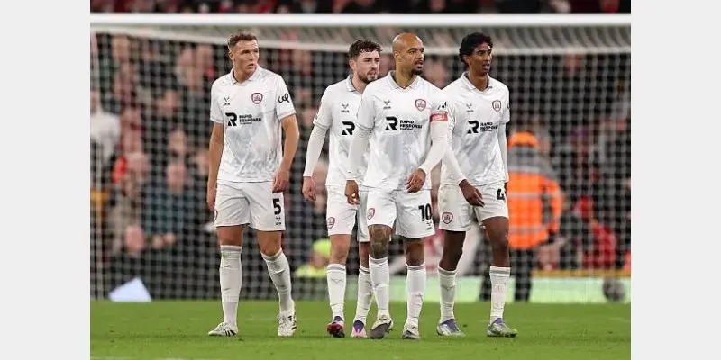 Barnsley có phong độ tương đối phập phù
